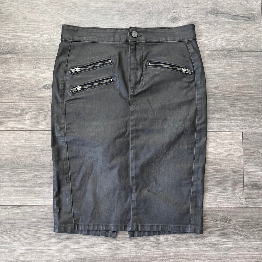 Guess Los Angeles Coated Denim Pencil Skirt Grey Moto Zipper Size 27 W41A96D15V0